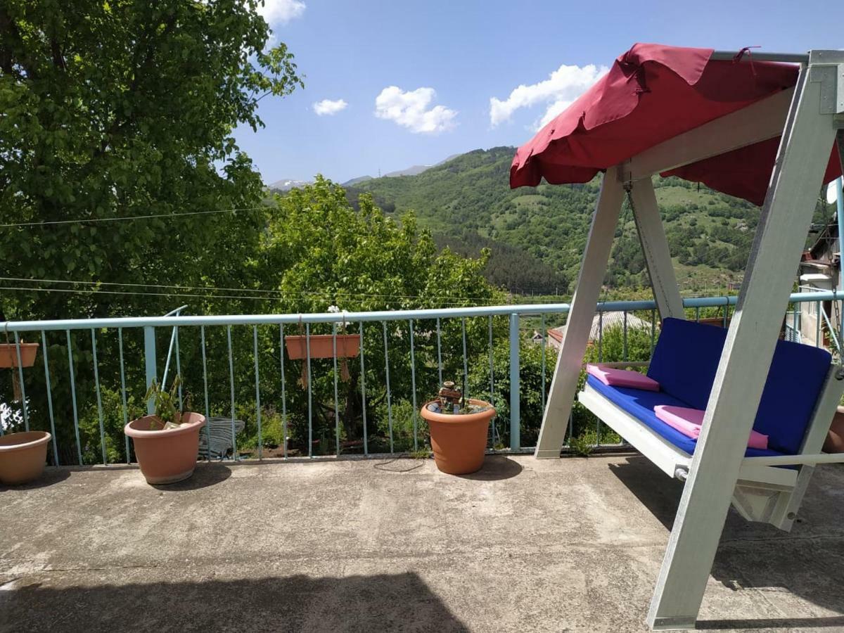 Sweet Home Dilijan Bilik gambar